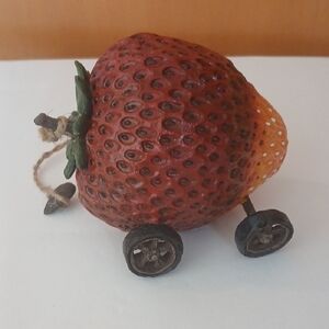 The Boyds Collection Patchbeary Strawberry Tug Along Pull Toy 2001